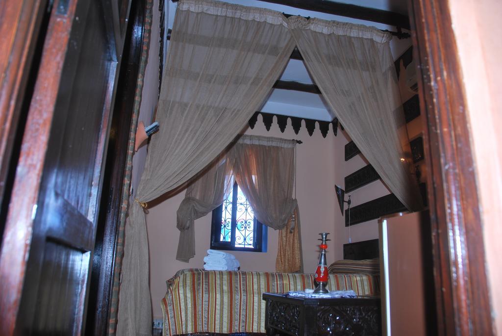 Dar Zman Bed & Breakfast เชฟชาอูน ภายนอก รูปภาพ